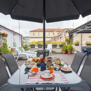 Panzió La Terrazza Ai Miracoli, Nápoly